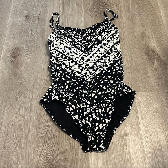 Women's Aqua Green Black & White Print Lace Up Back One Piece Swimsuit - Picture 2 of 8